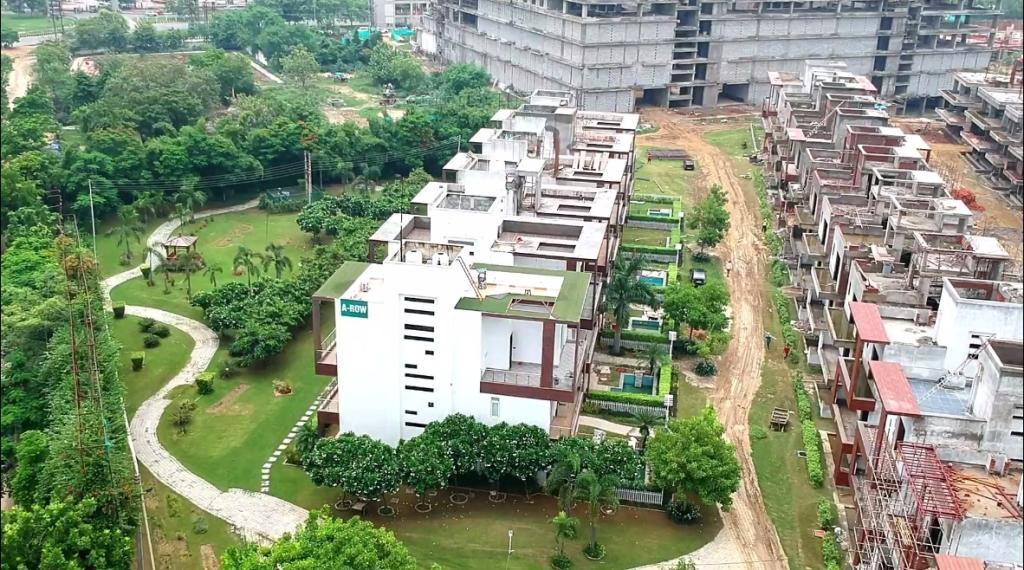 4 bhk Villa in Sun Twilight Villas-in Sector 27, Greater Noida