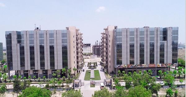 1 bhk Studio Apartment in Solitairian City Centre in Knowledge Park III, Greater Noida.